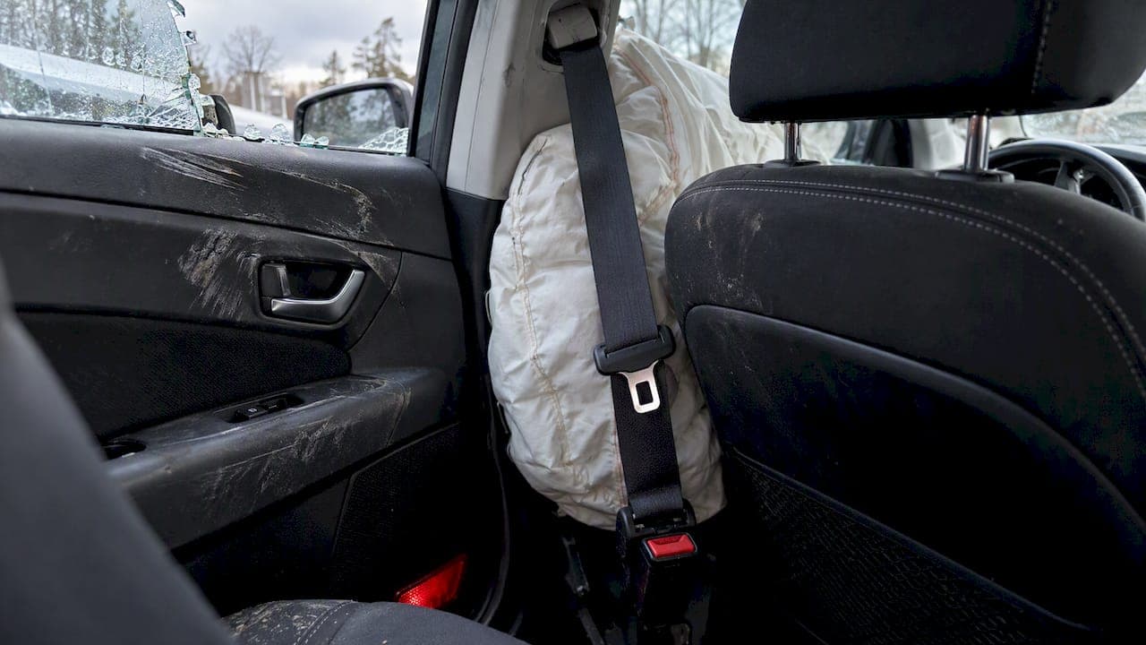 U.S. Claimants: How Seat Belt Defense Reduces Damages, Not Liability